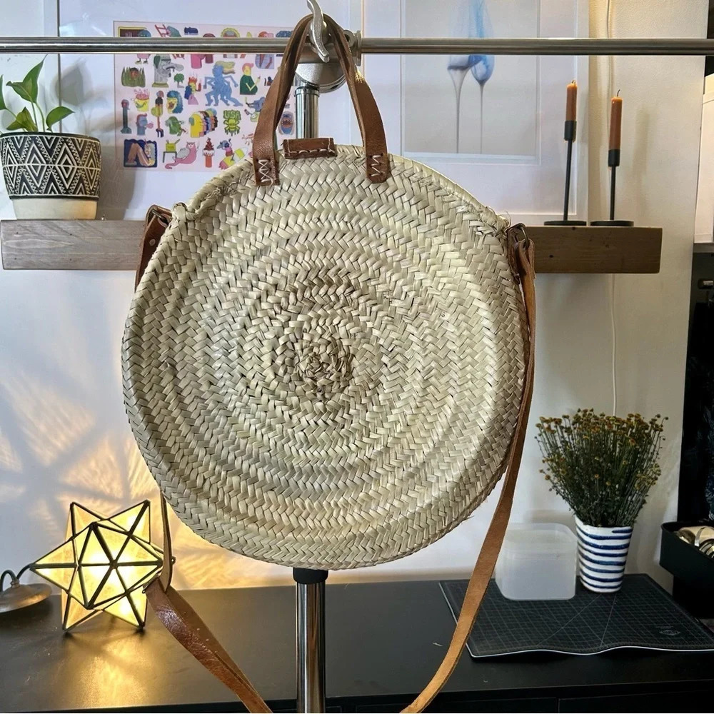 Moroccan Circle Basket Weaved Bag/Purse - Picture 9 of 11